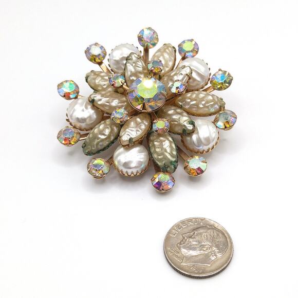 Vintage Lava Iridescent Glass Brooch, Aurora Borealis Rhinestones, 1950s - Picture 7 of 8